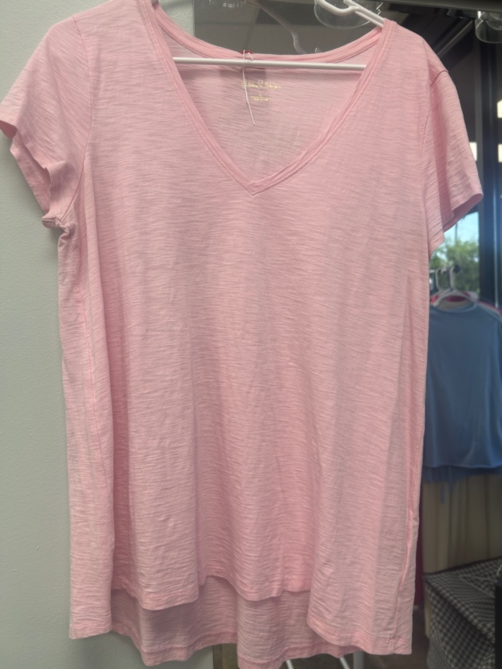 Lilly Pulitzer Light Pink V-Neck Short Sleeve Tee